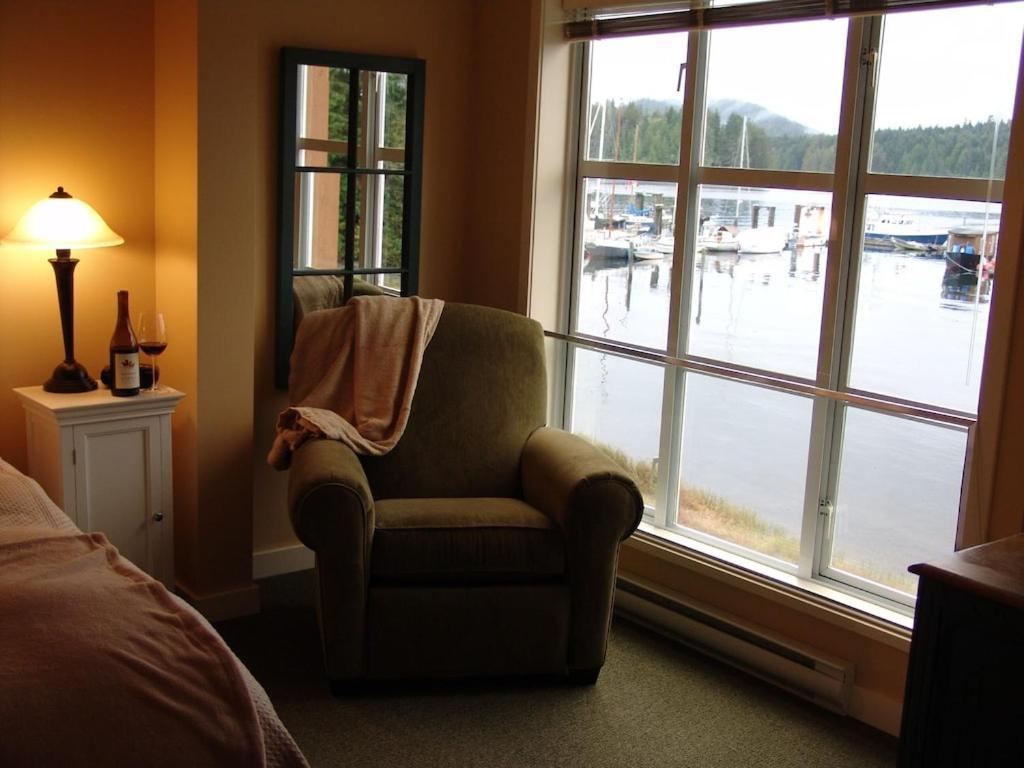 Apartmán Waterfront View Of The Inlet, Short Walk To Town Tofino Exteriér fotografie